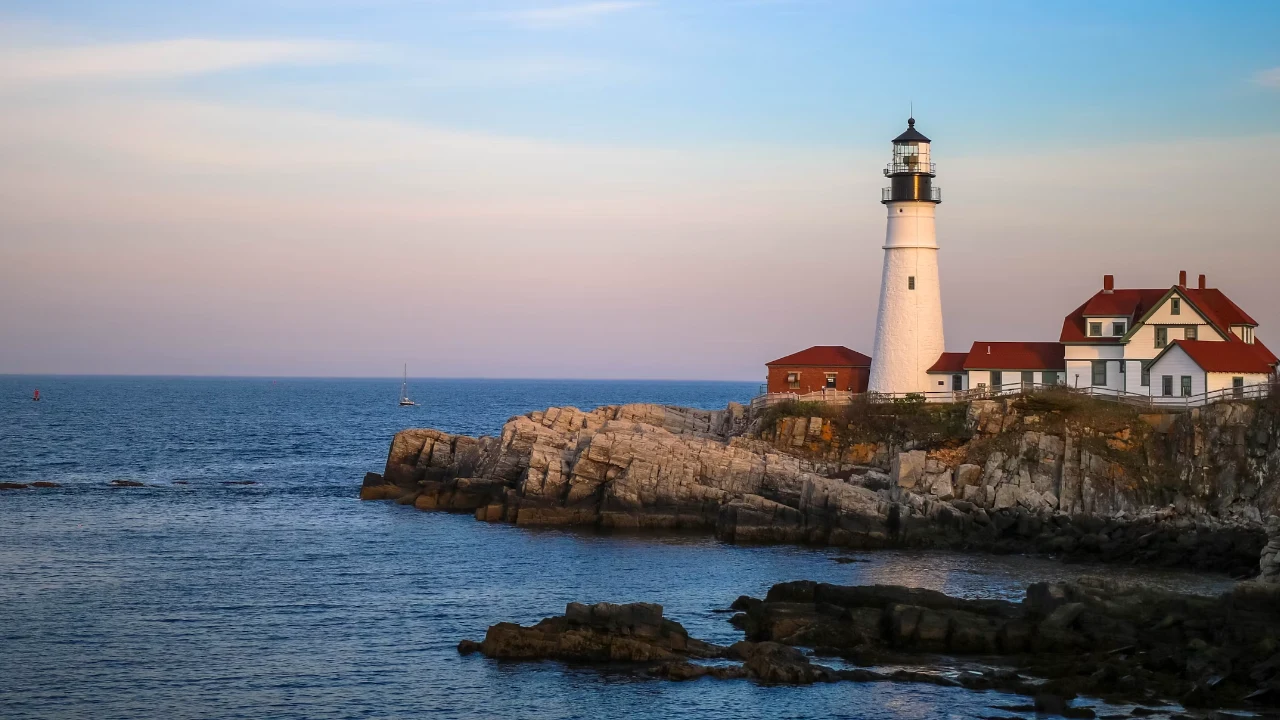 Maine: Lighthouses and Lobster